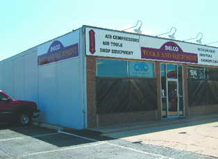 Delco Tools & Equipment: A Division of Delco Diesel Services in Oklahoma City, Oklahoma | Tool Boxes in Oklahoma City, OK | Diagnostic Equipment in Oklahoma City, OK
